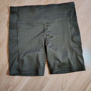 Athletic Works Dark Green Women's Bike Shorts